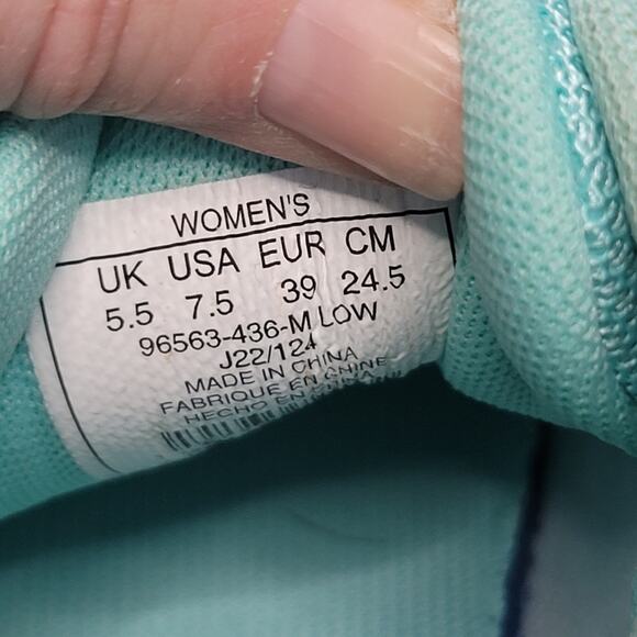 K Swiss- Women's pickleball athletic tennis shoes- Teal in color- size 7.5 - Picture 7 of 7